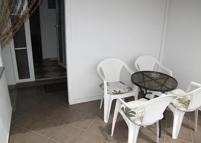 克拉娜克公寓酒店 *