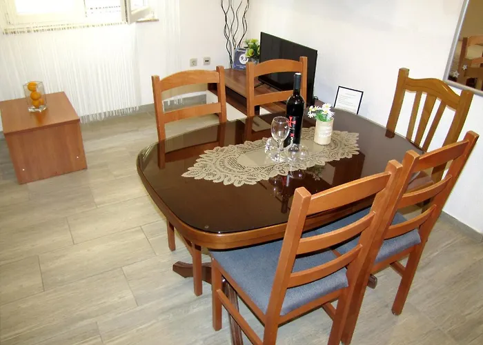 克拉娜克公寓酒店