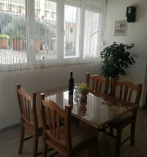 克拉娜克公寓酒店