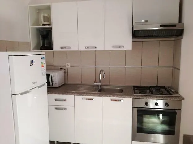 Klanac Apartment *
