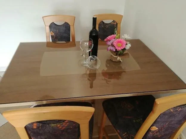 克拉娜克公寓酒店 *