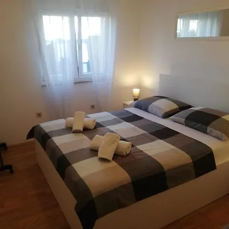 Apartment Klanac *