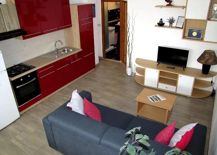 아파트 아파트먼트 클라낙 *